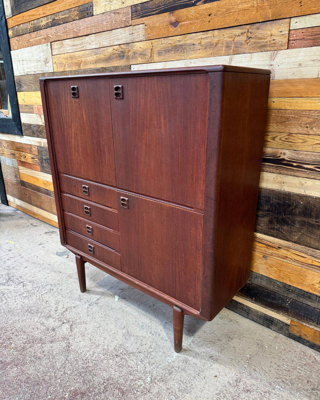Scandinavian teak bar cabinet - 1960s
