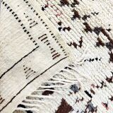 Tapis tribal marocain en laine berbère 262 x 117cm