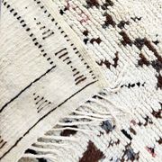 Tapis tribal marocain en laine berbère 262 x 117cm