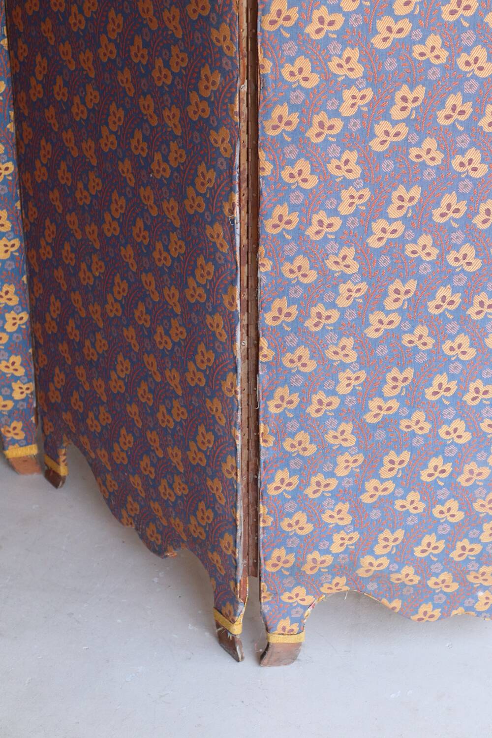 Antique 5-panel screen – Souleiado fabric