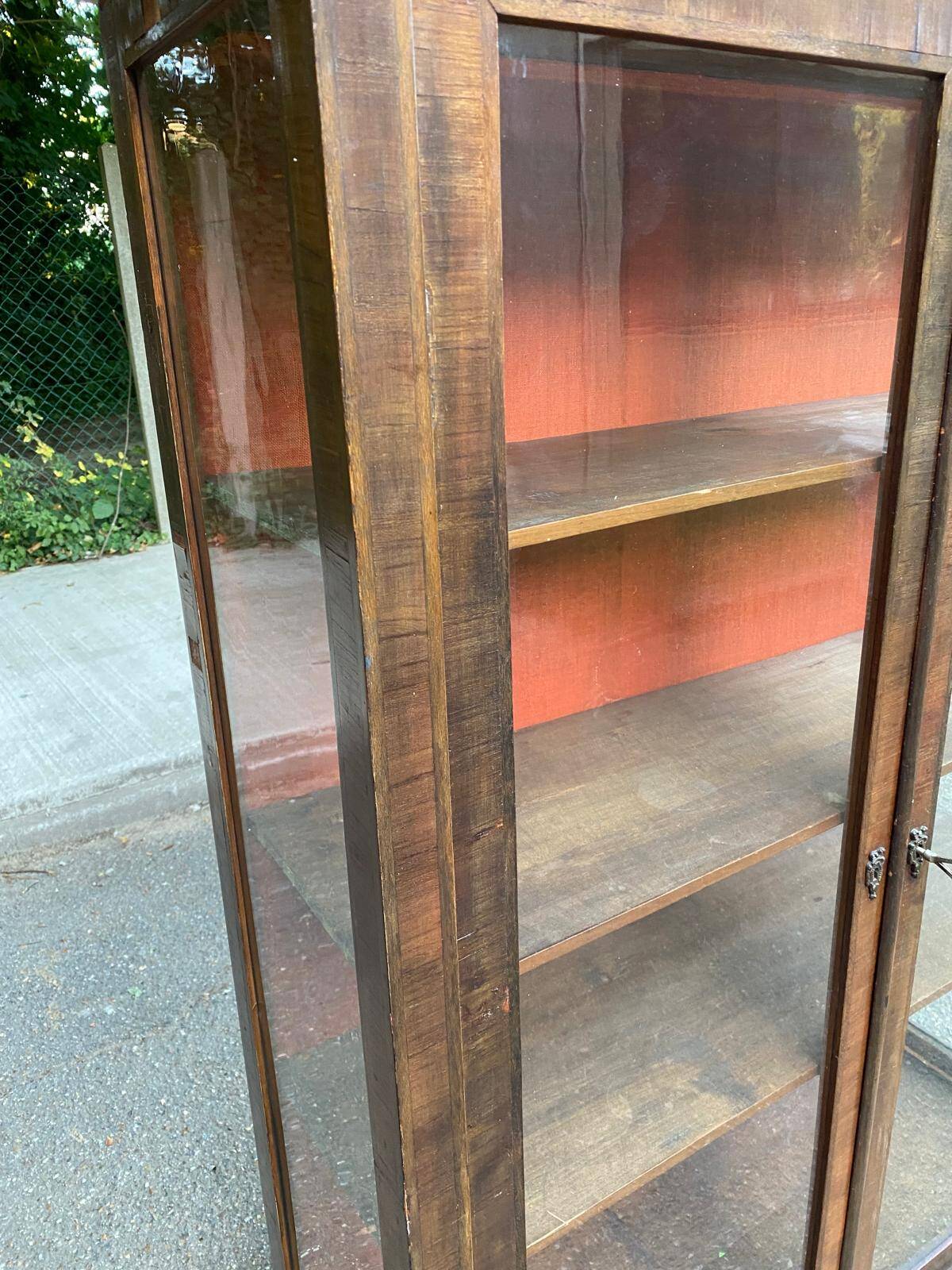 Louis XVI display cabinet in wood and marble from the 19th century.