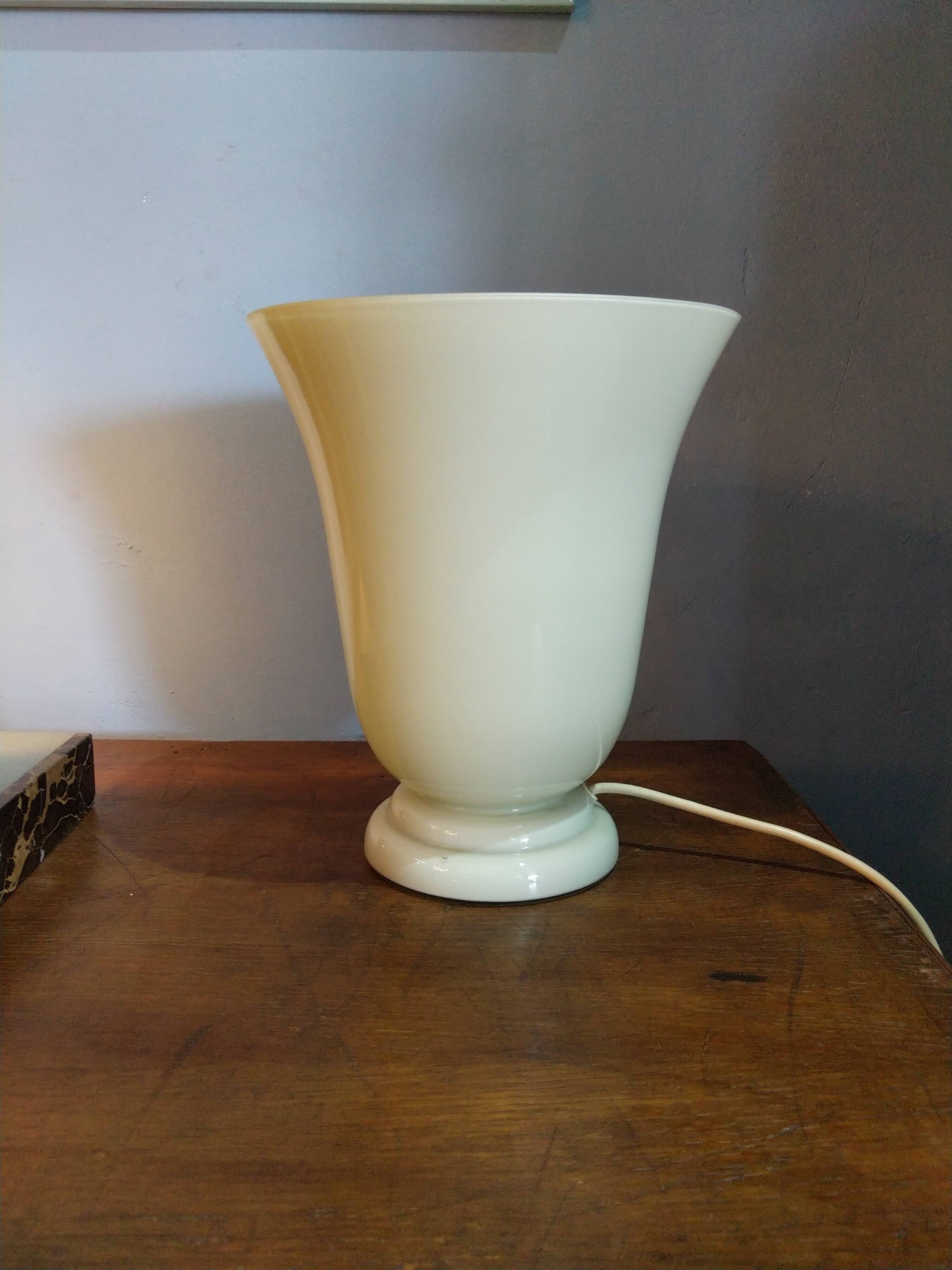 Tulip lamp