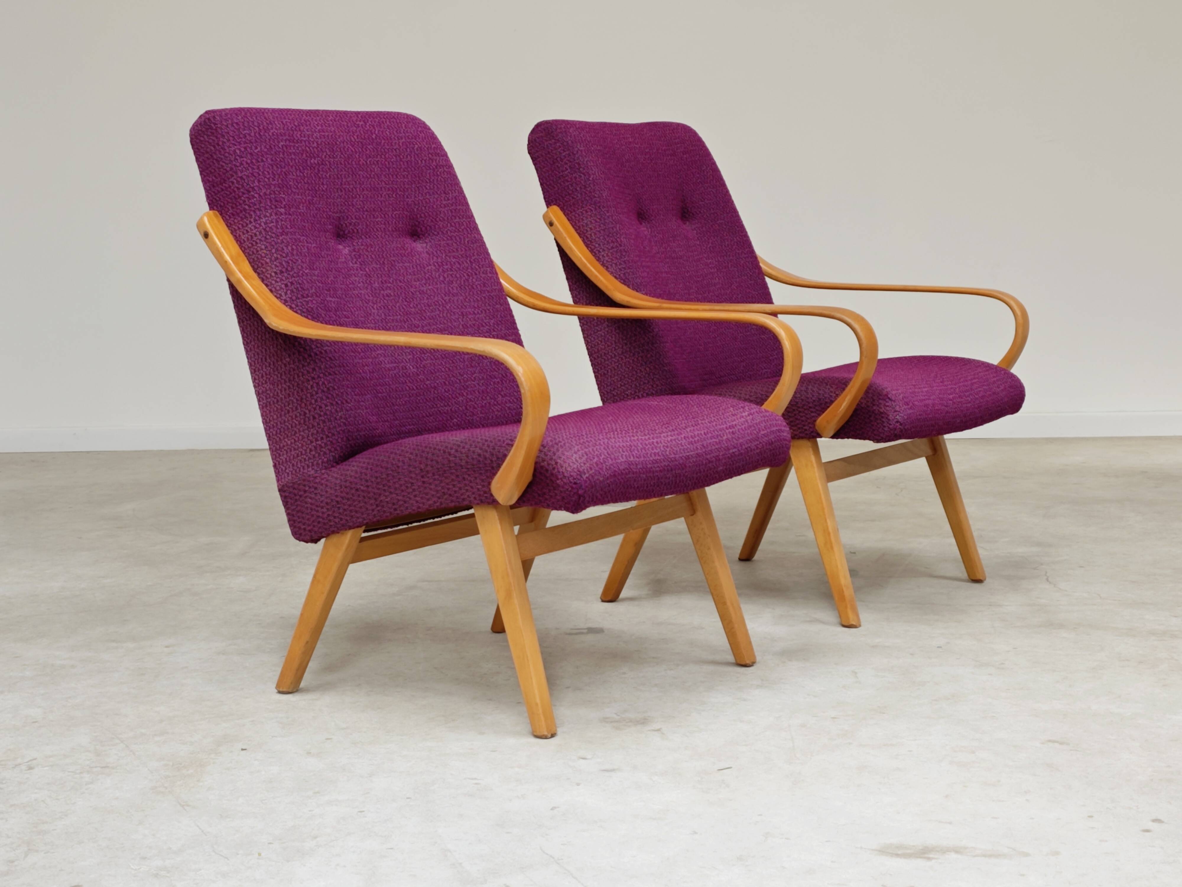 Pair of 6953 purple armchairs by Jaroslav Smidek for TON (Thonet)