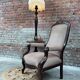 Fauteuil français en bois sculpté