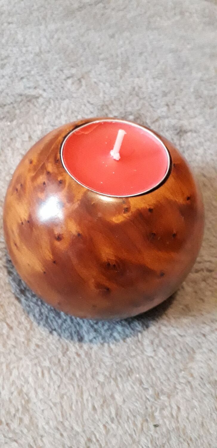Scandinavian candle holder in elm magnifying glass