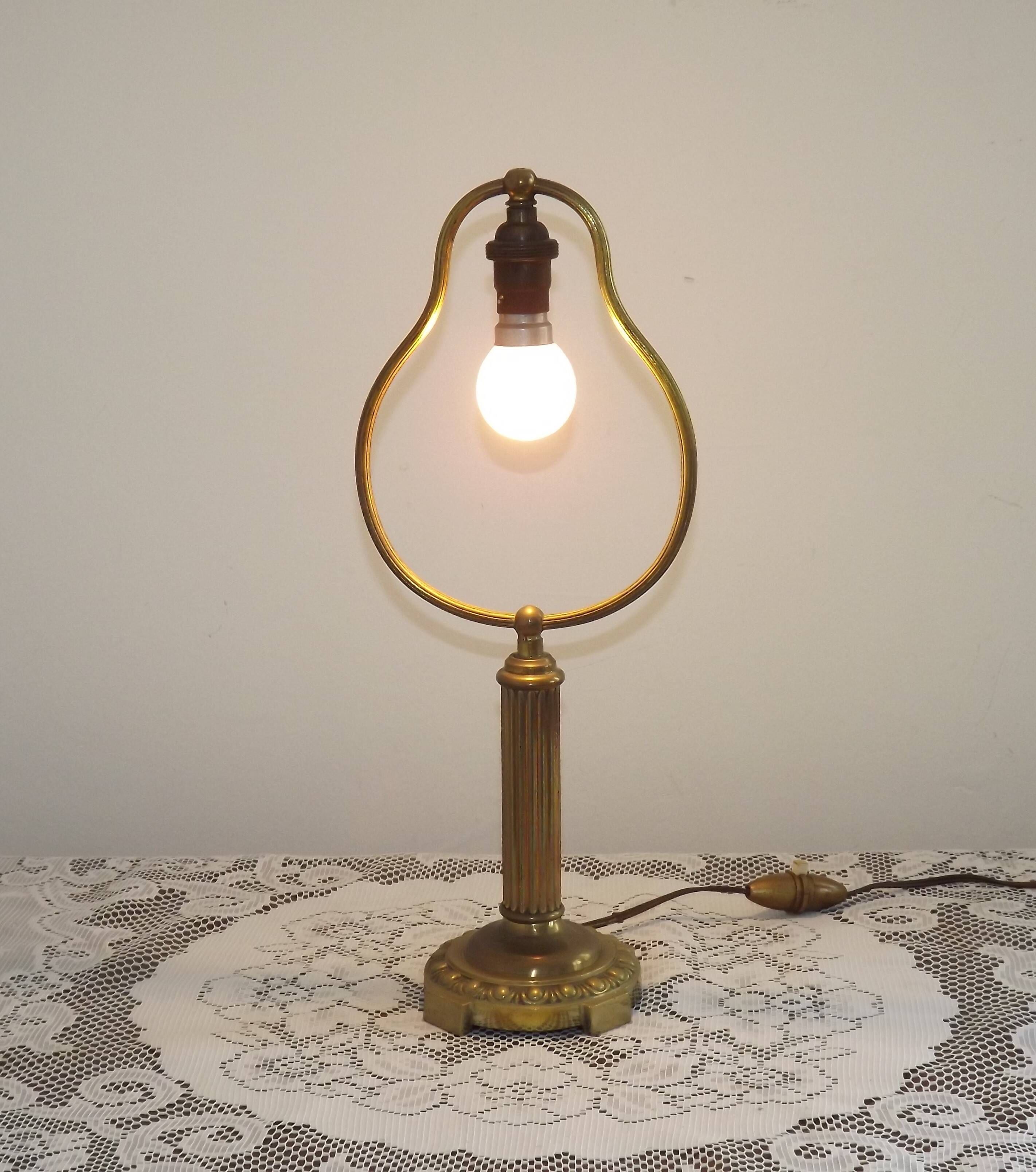 Traditional Style Vintage French Brass Table Lamp Round Footed Base