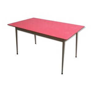 Table formica rouge