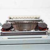 Revised Luxor 1980 typewriter