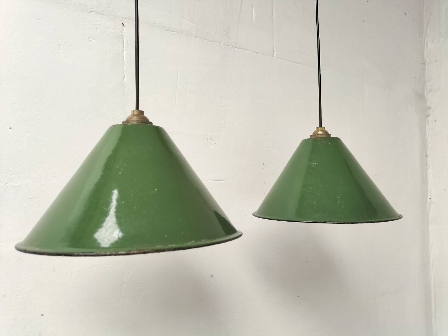 Enamelled cone suspensions