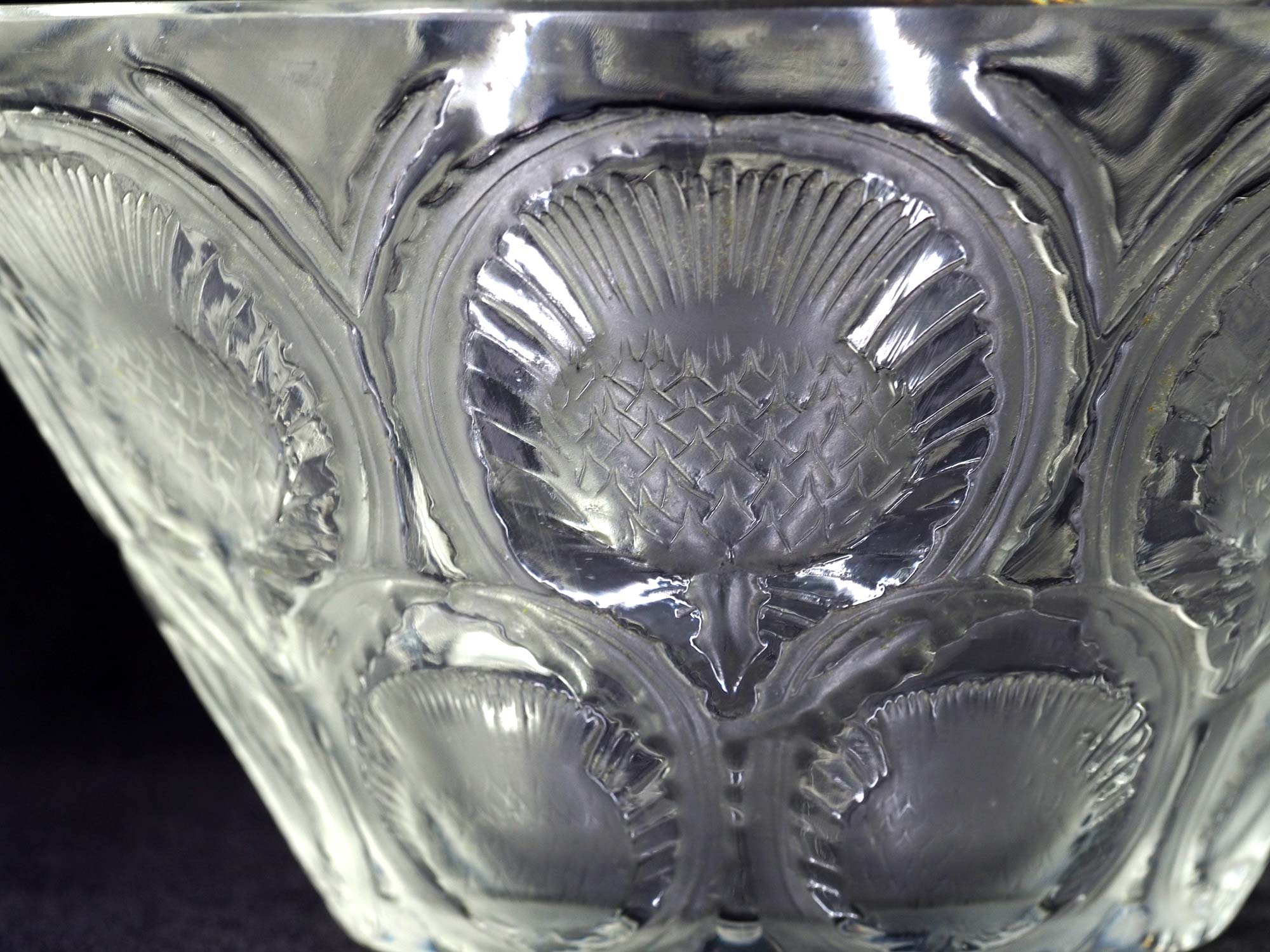 Coupe Lalique Crystal Cut decoration Thistles Master Piece-Circa 1960s