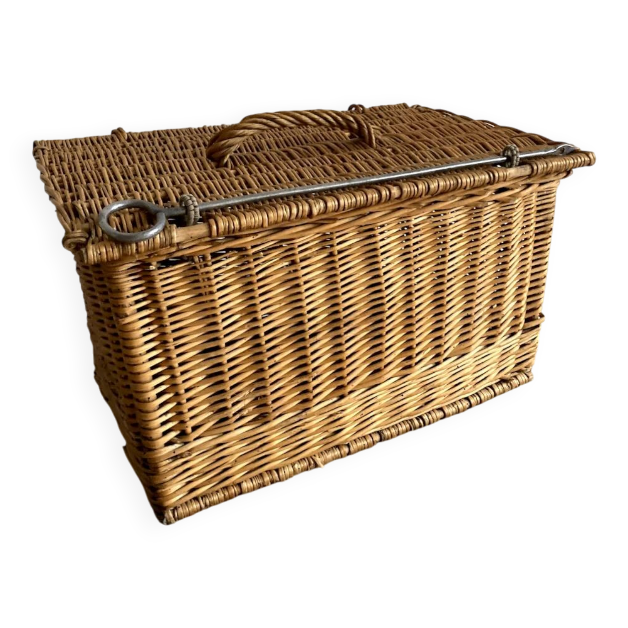 Antique wicker basket with closure and handle