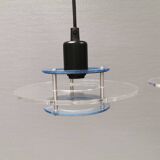 Lampes suspendues danoises de style spatial en plexiglas transparent bleu/clair.
