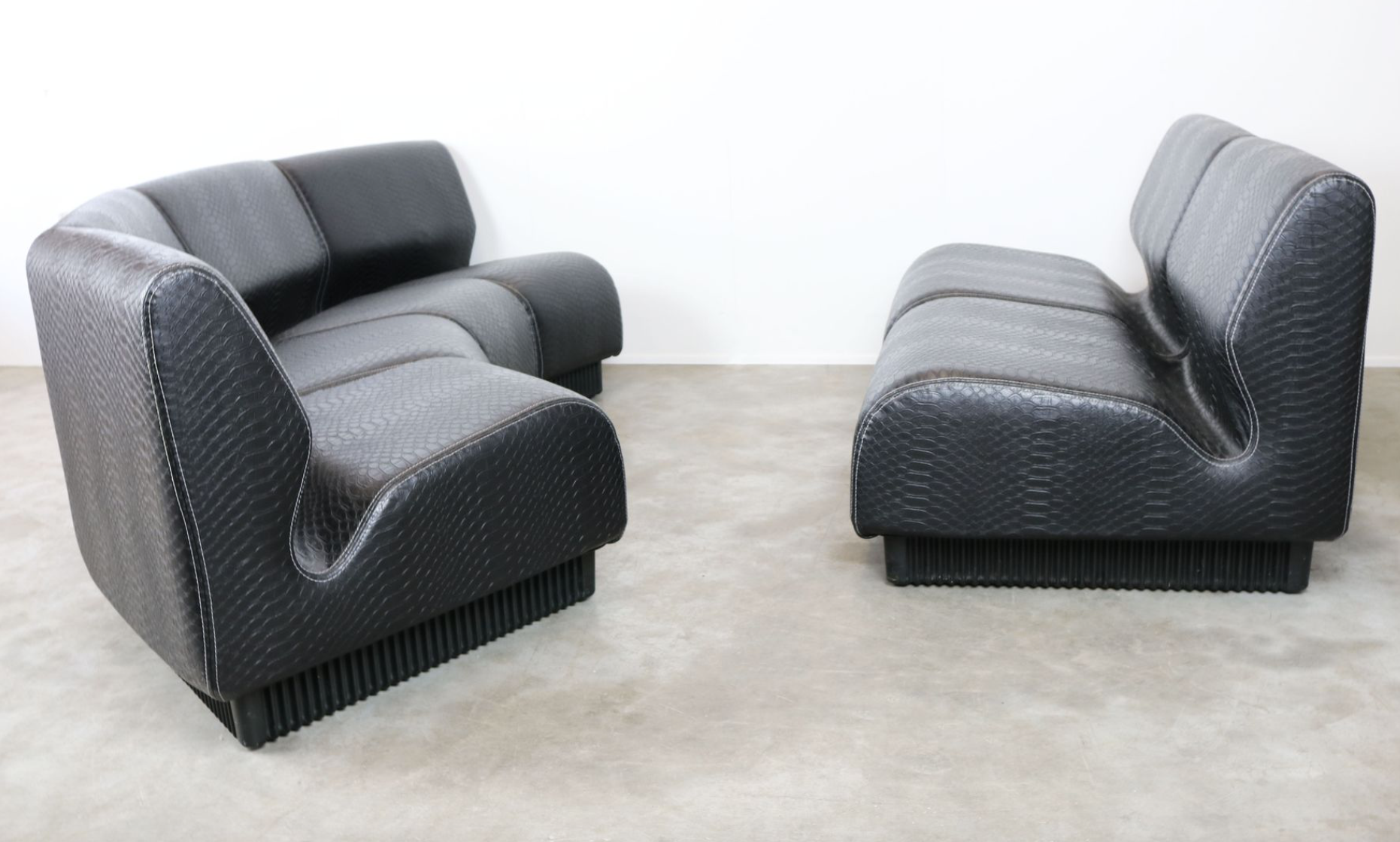Black snakeskin modular sofa by Don Chadwick for Herman Miller 1970s