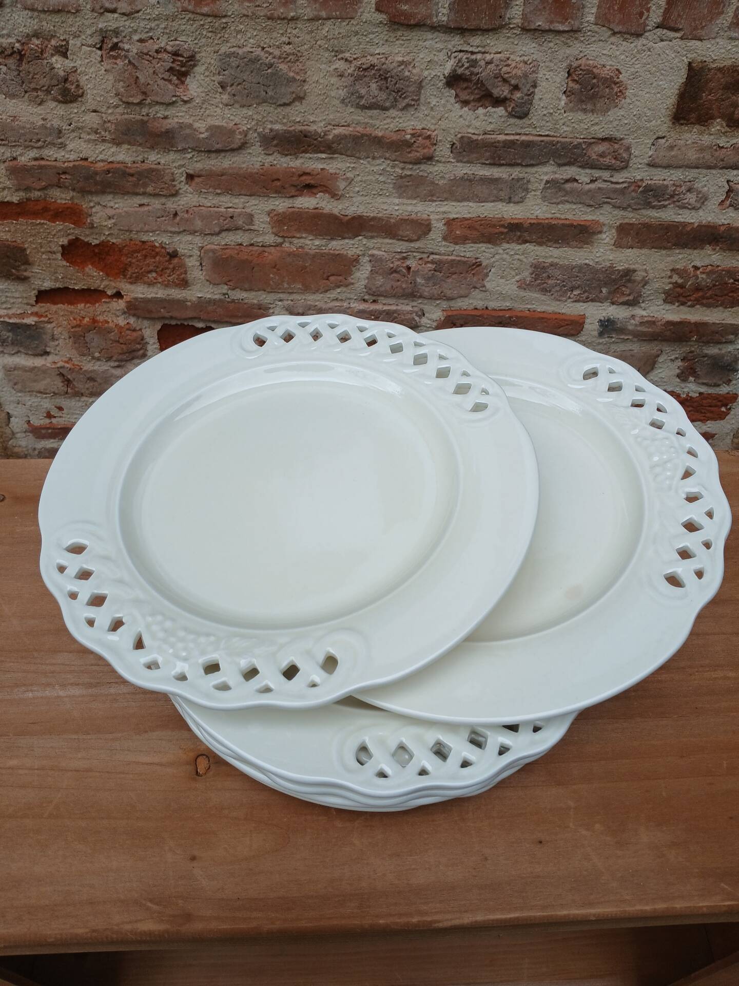 12 Italian ceramic plates