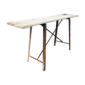 Washing table