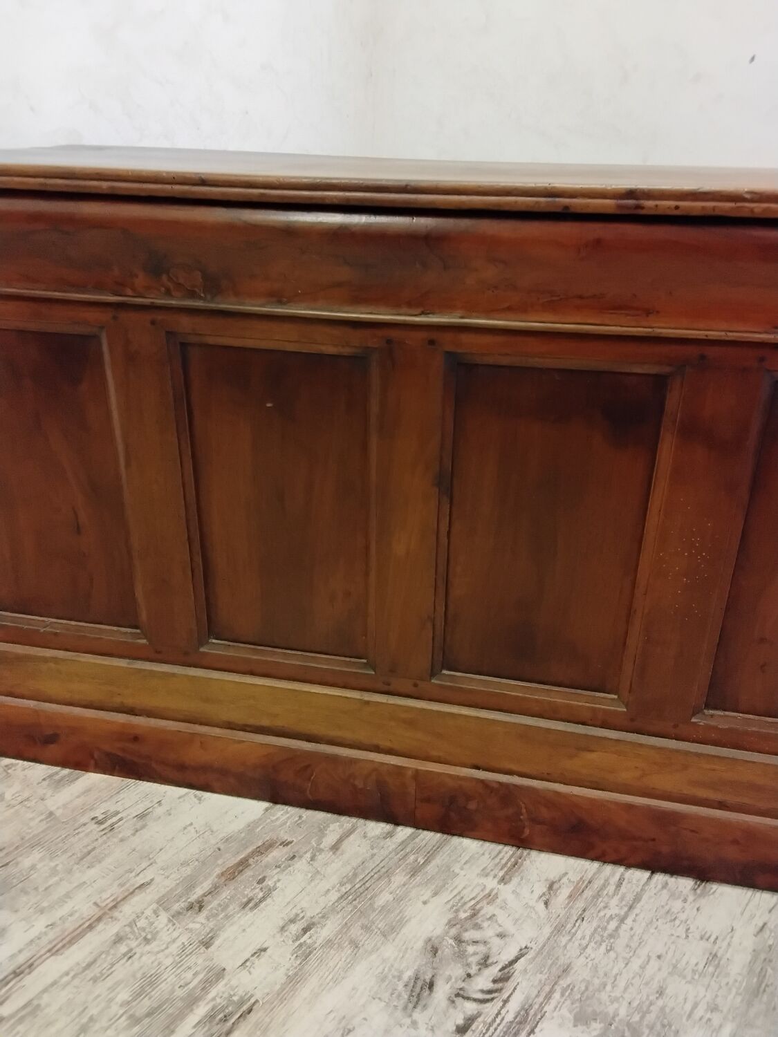 Meuble de métier,  ancien comptoir de mercerie