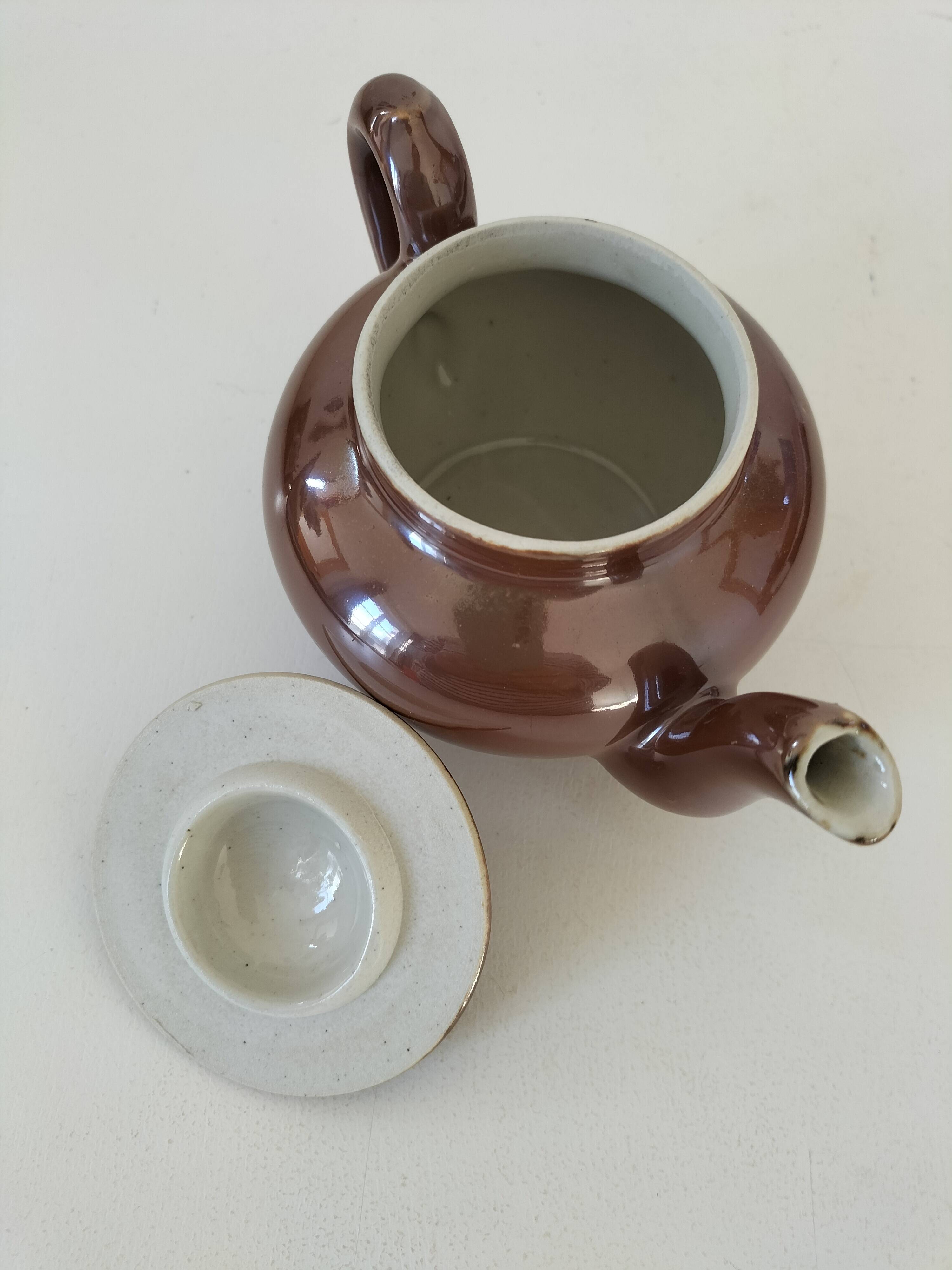 Selfish teapot in brown stoneware “Terre d’Acier” – Revol Saint-Uze