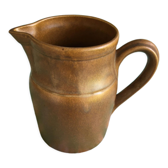 Digoin pitcher in sandstone