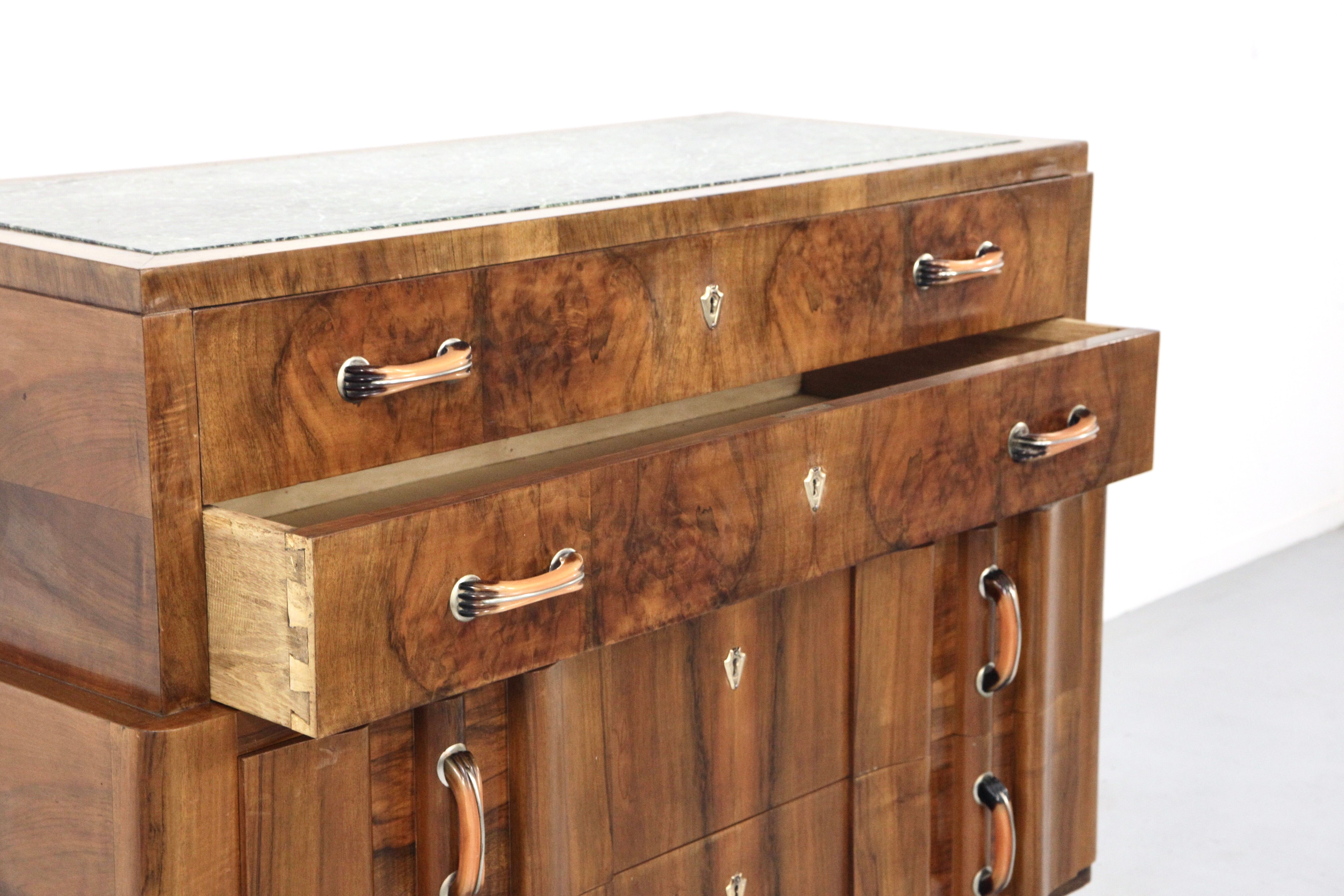 Art deco italian chest of drawers in walnut burl 1930