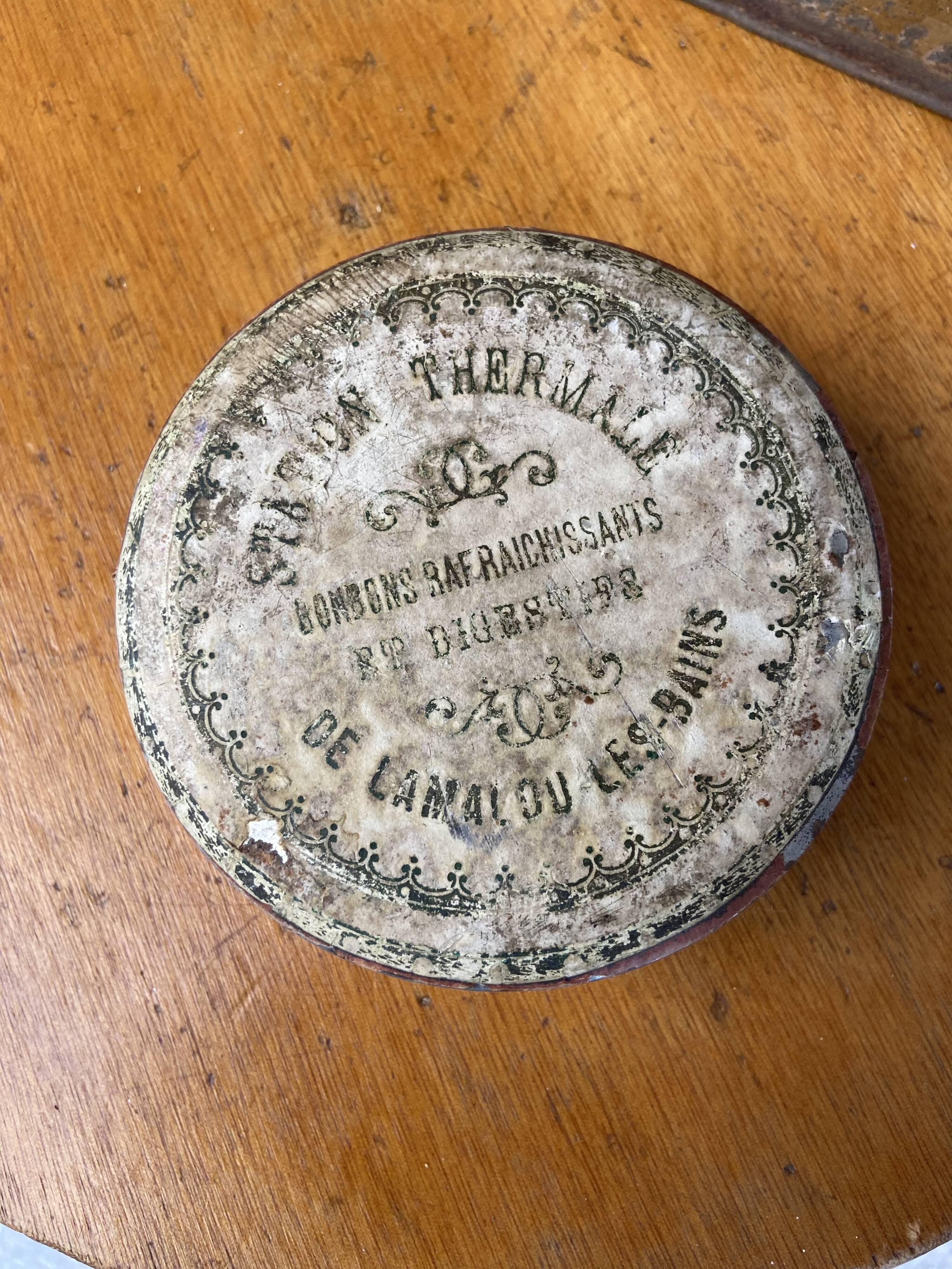 Vintage metal box "thermal soap"