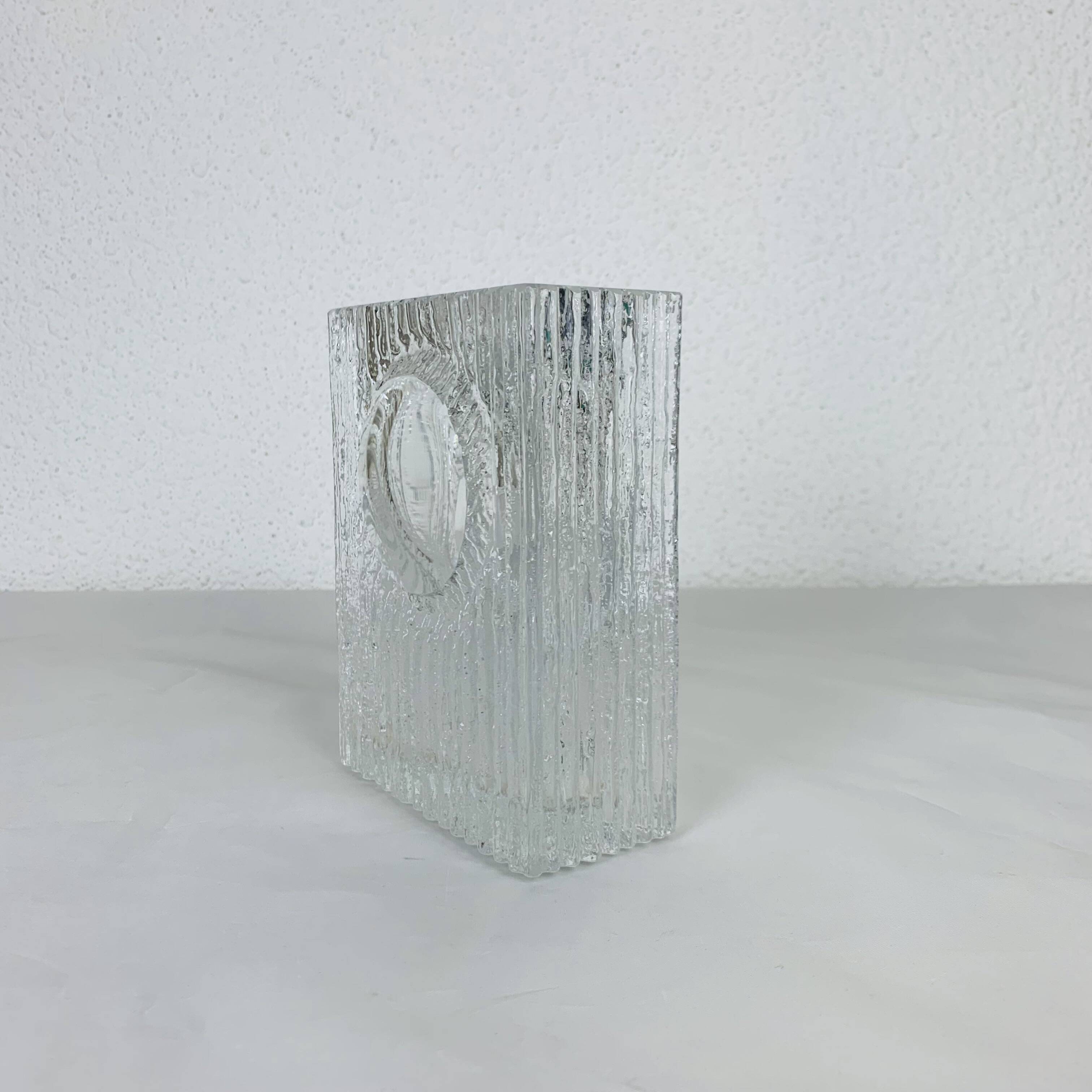 Daum vase, Cratère model, crystal, 1970s