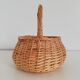 Panier en osier vintage