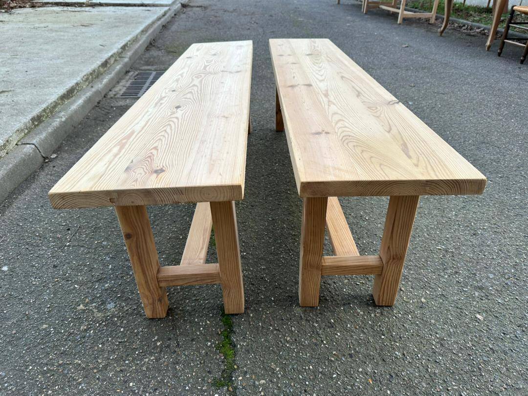 2 renovated farmhouse benches made of solid pine from the 20th century, 160cm.