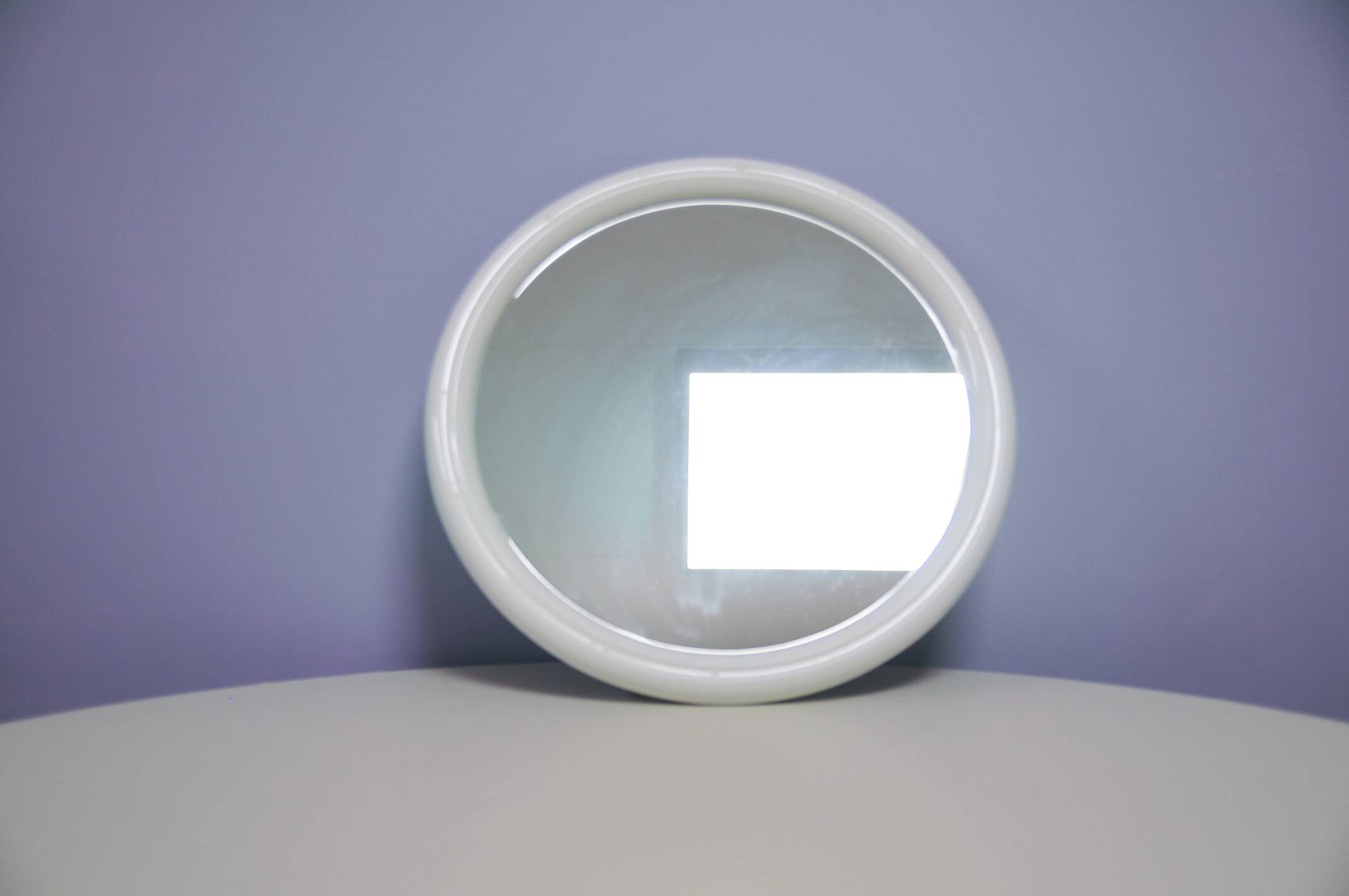 Vintage white round mirror Tiger