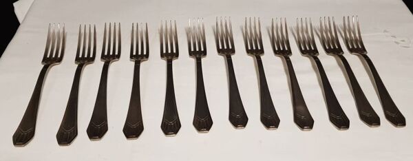 Ménagère 23 pièces en métal argent art déco