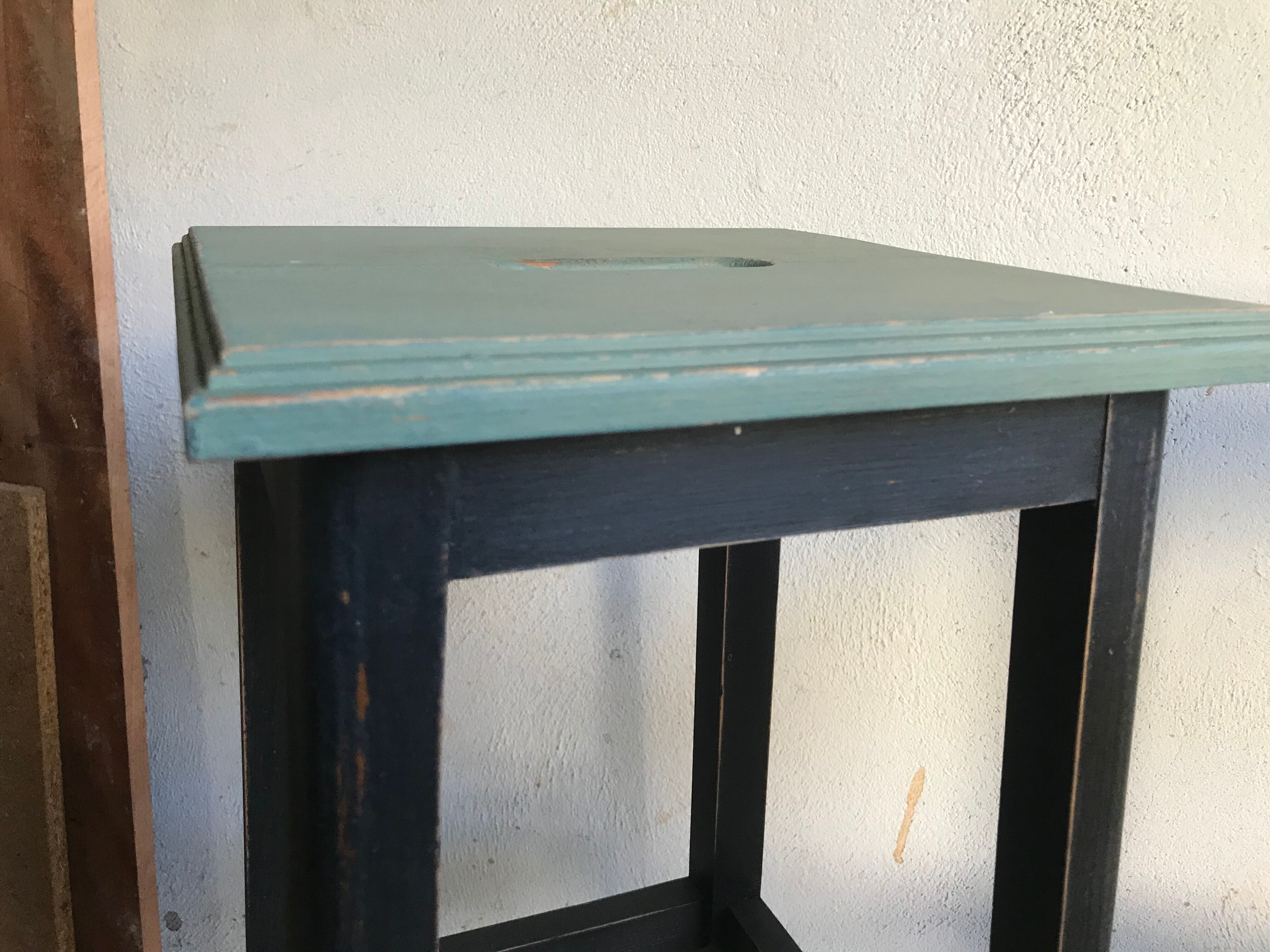 Workshop top stool