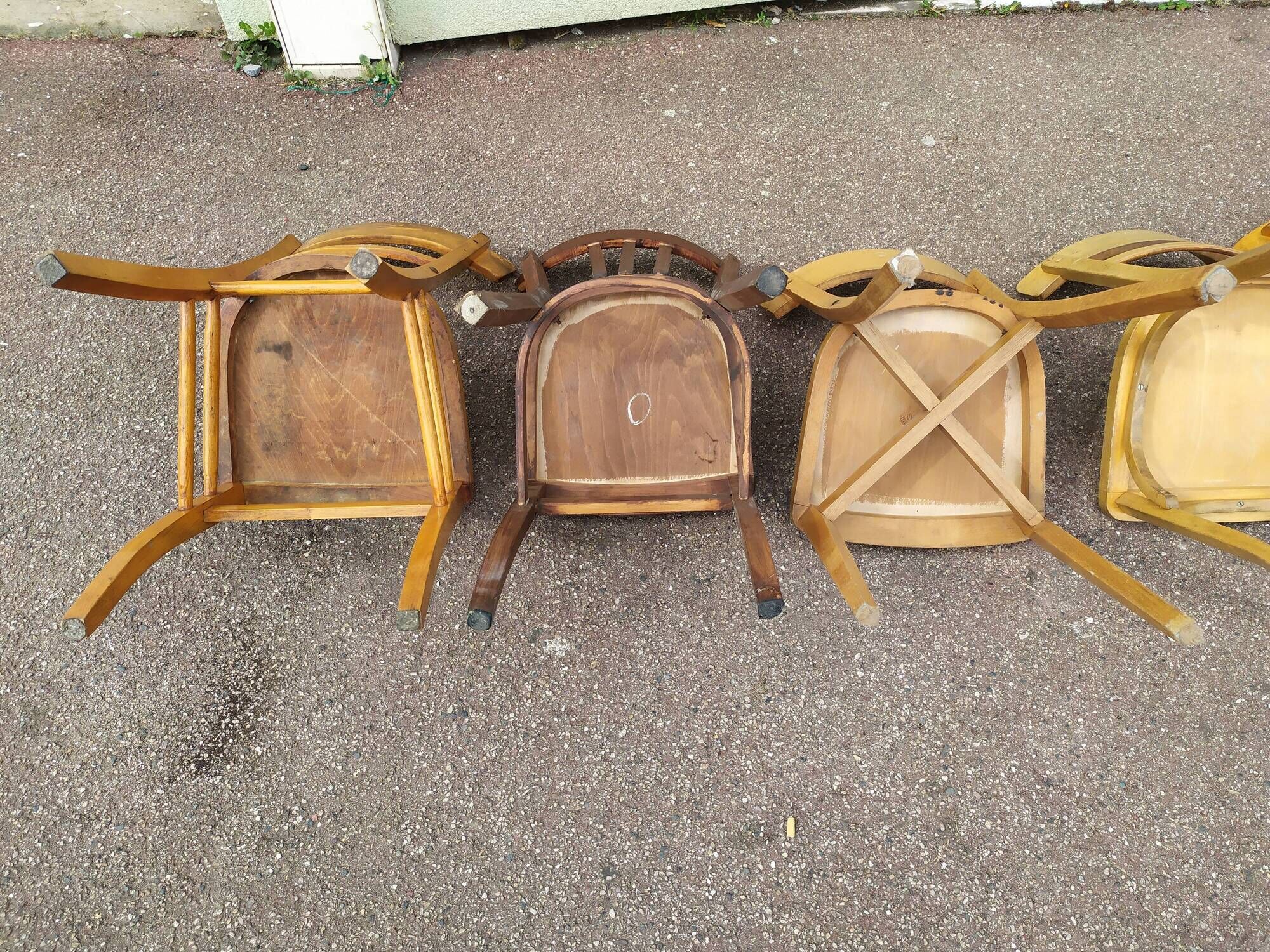 Set of 10 wooden bar bistro chairs - old - vintage