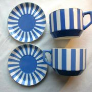 Lot of 2 large chocolate cups with saucers, FOX TROTT of SARREGUEMINES