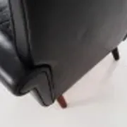 Fauteuil en cuir noir, design danois, années 1970, production : Danemark