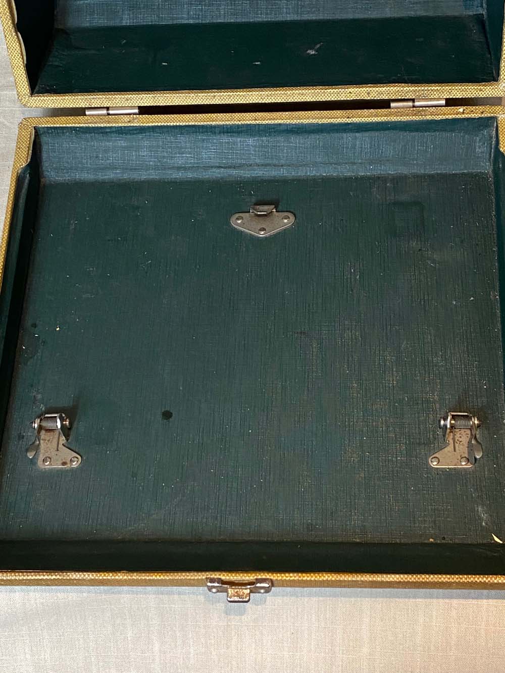 Triumph perfekt typewriter with its transport box.