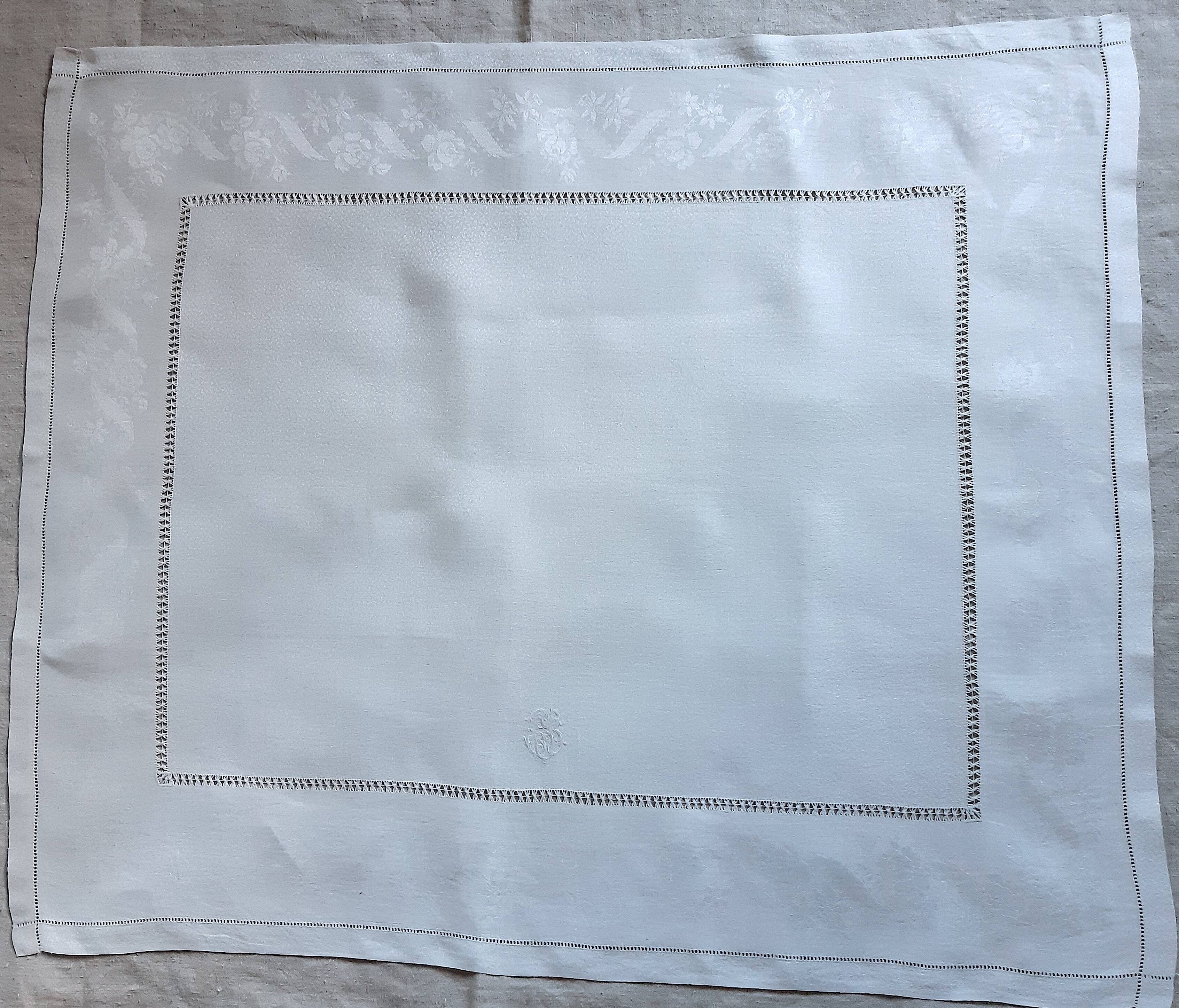 6 grandes serviettes de table 19ème, damassées, monogrammées "CB"