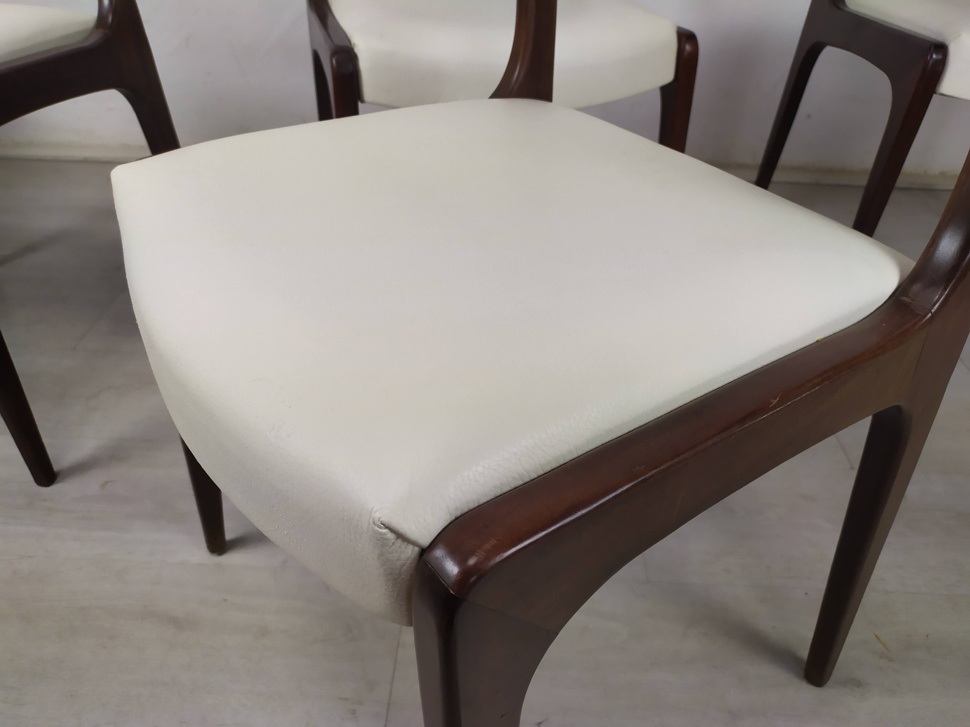 6 white leather Scandinavian chairs