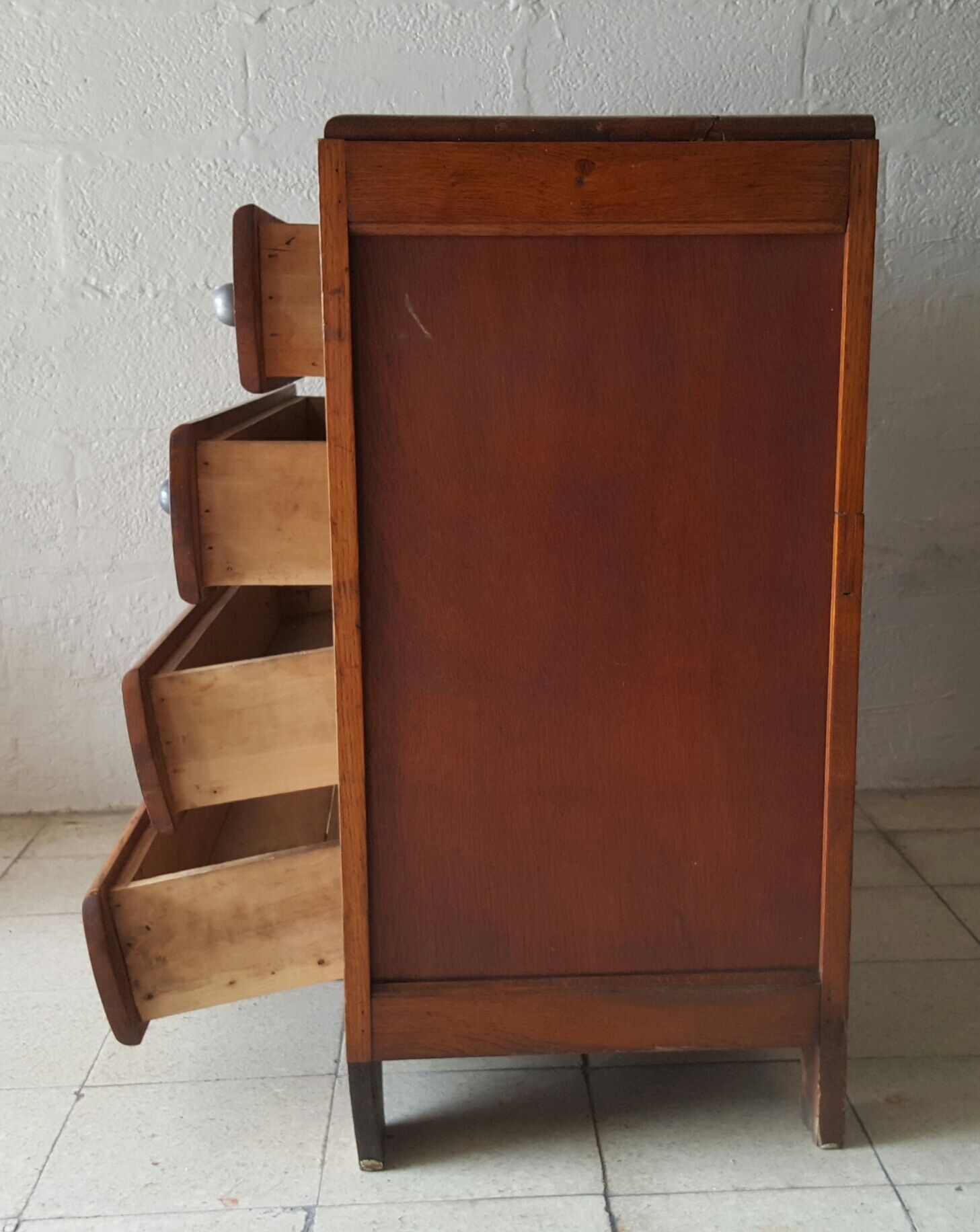 Art Deco chest of drawers
