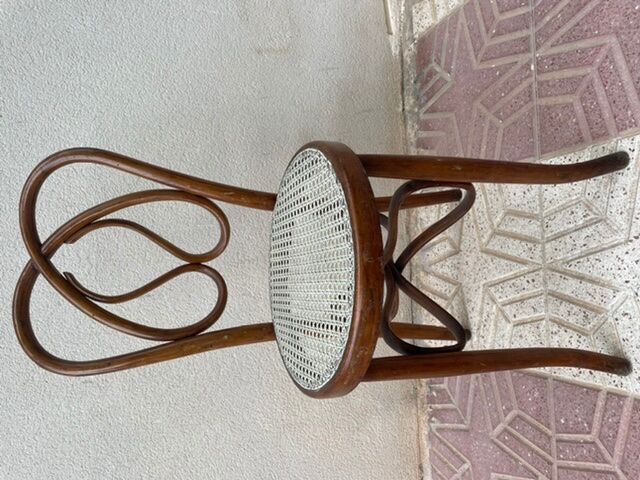 Chairs  antique cannée