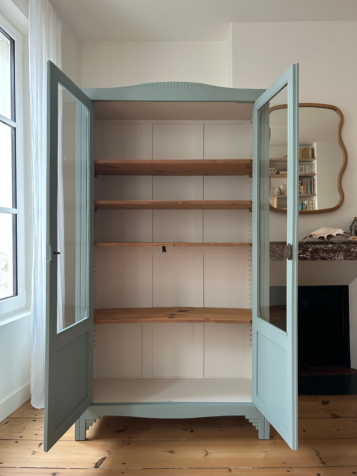 Armoire vitrée rénovée