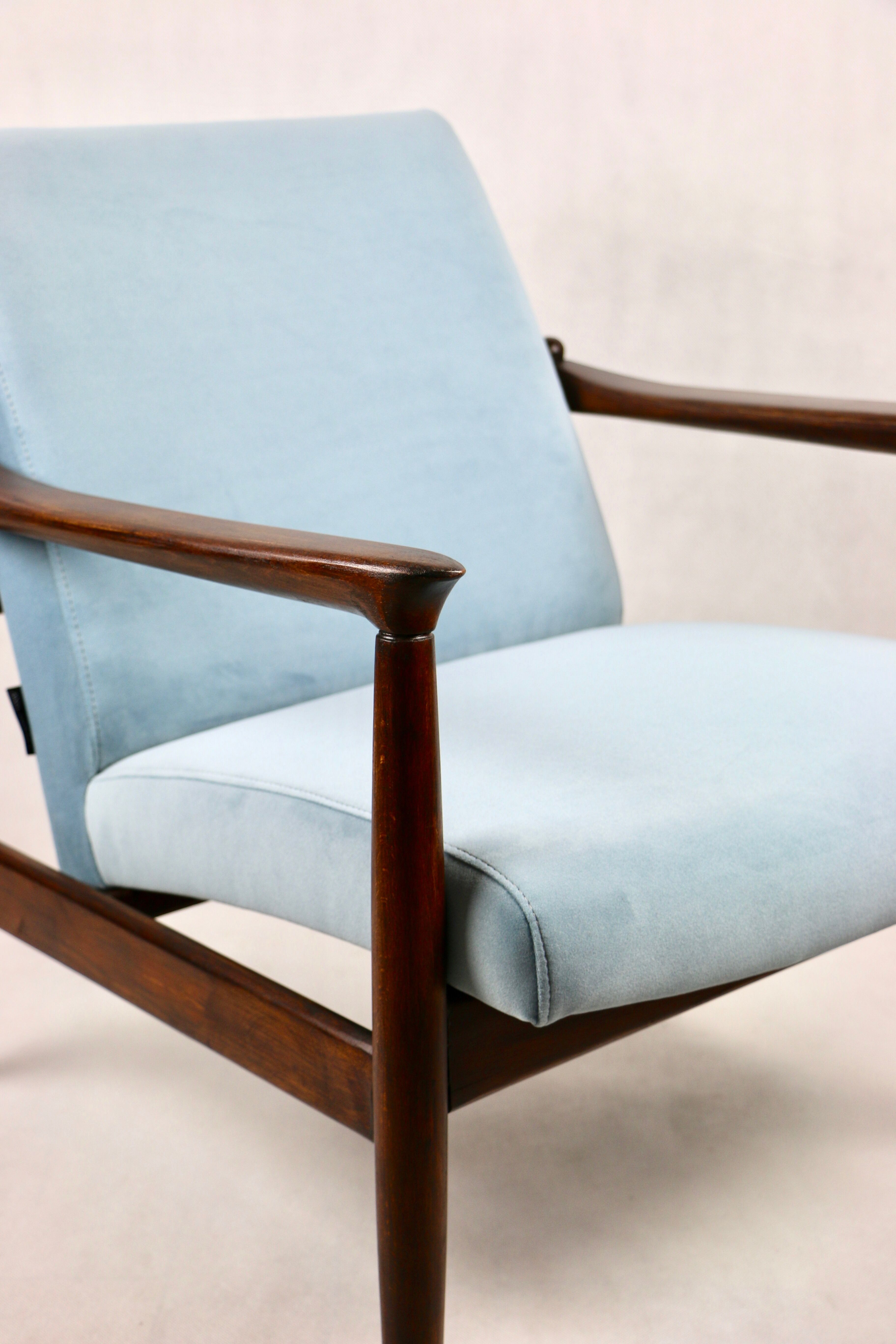 Light blue GFM-64 Armchair
