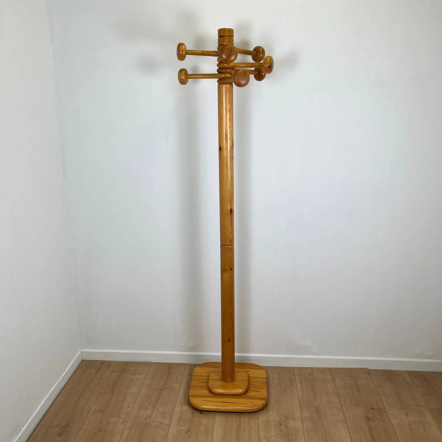Freestanding pine coat rack with articulated arm, 1970/80 MCM