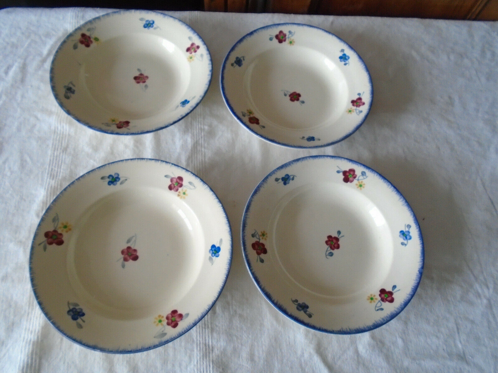 4 assiettes Mary Lou
