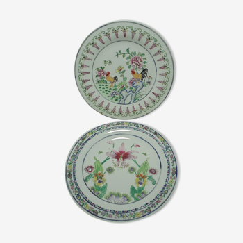 Set of 2 Chinese porcelain plates