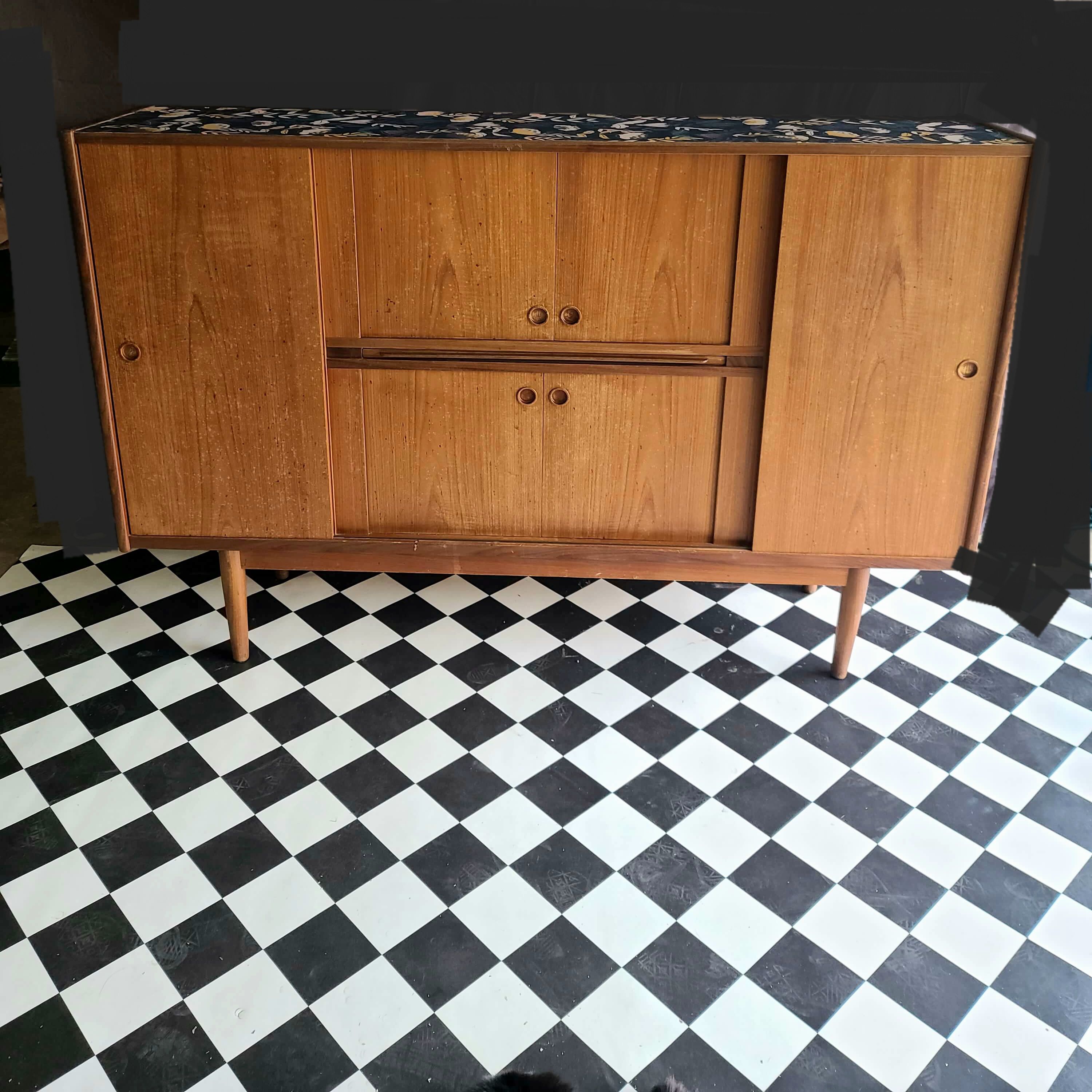 Scandinavian enfilade