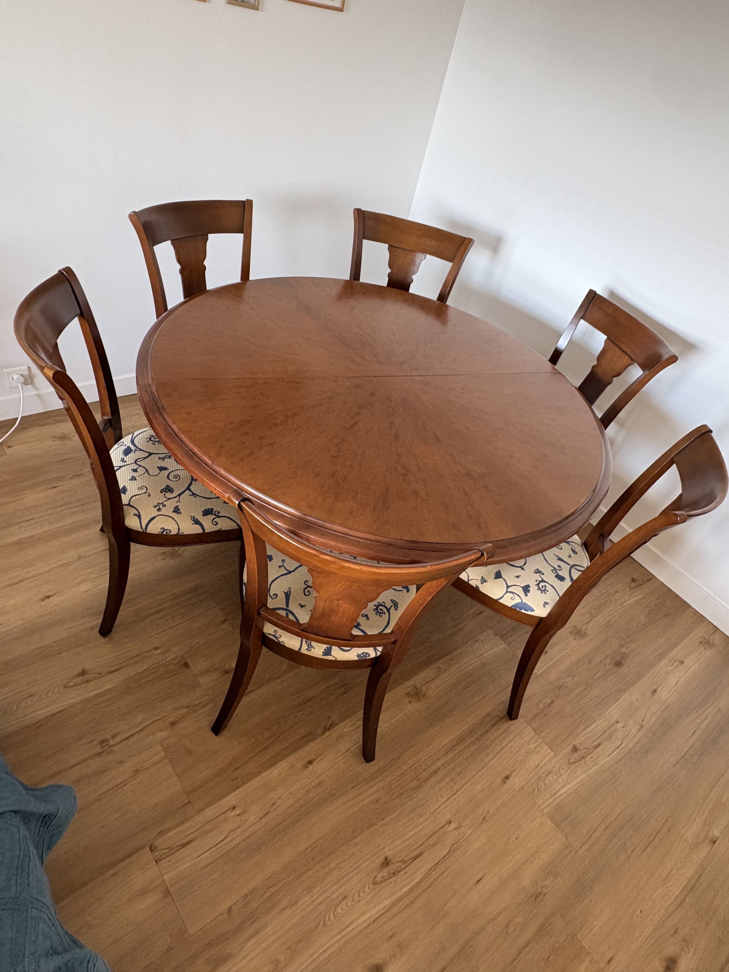 Vintage 1970s Grange dining table Round extendable 1.4-1.9m - with 6 chairs