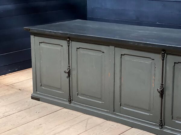 Comptoir ancien en bois peint