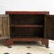 Petit cabinet en orme laqué rouge