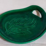Free-form presentation dish Green Slurry 50s