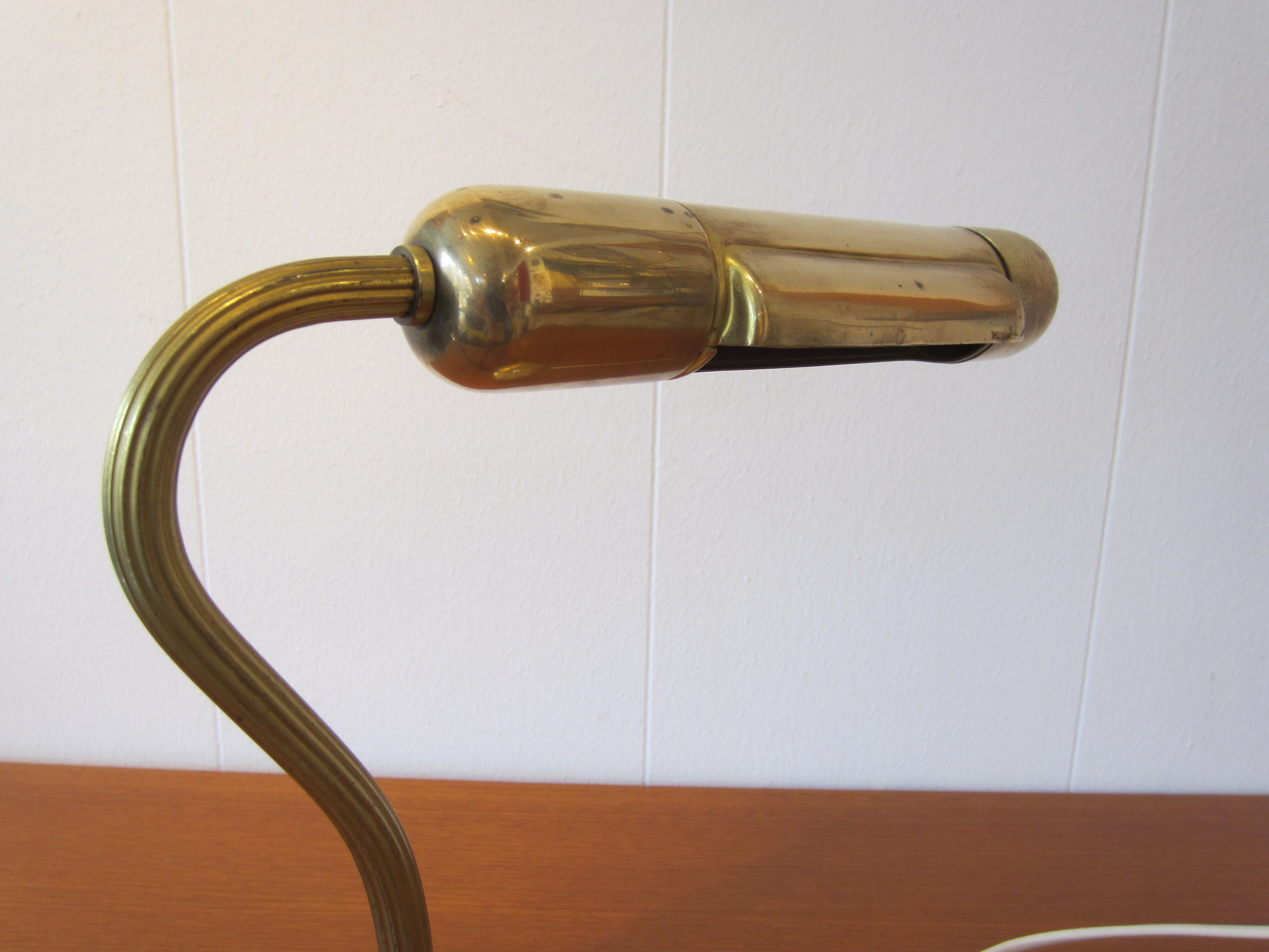 Scandinavian asea desk lamp