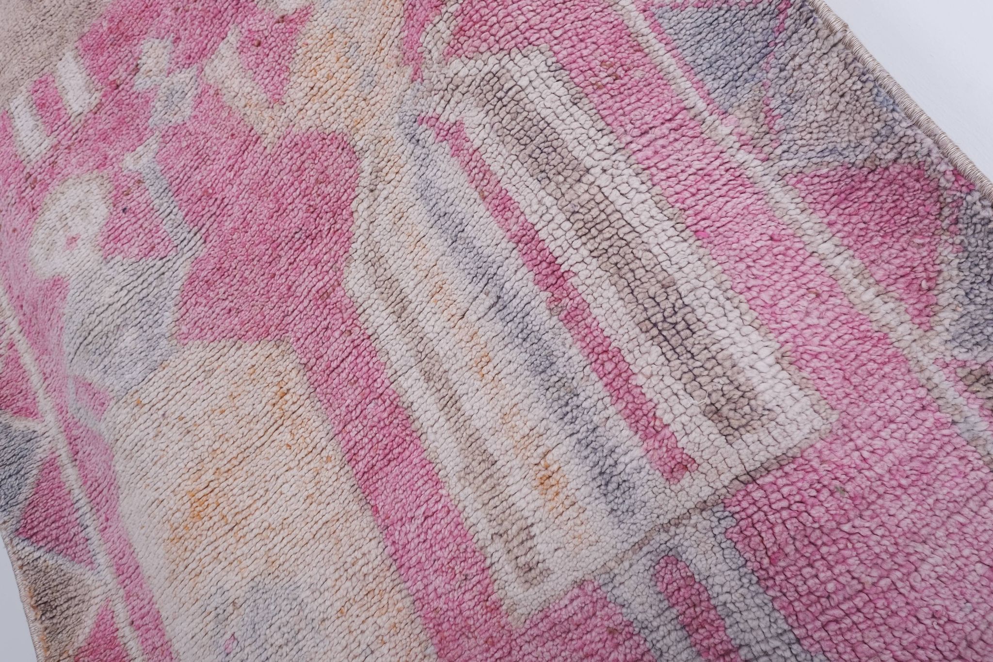 Vintage Turkish rug from Oushak, hand-woven 98x310 cm